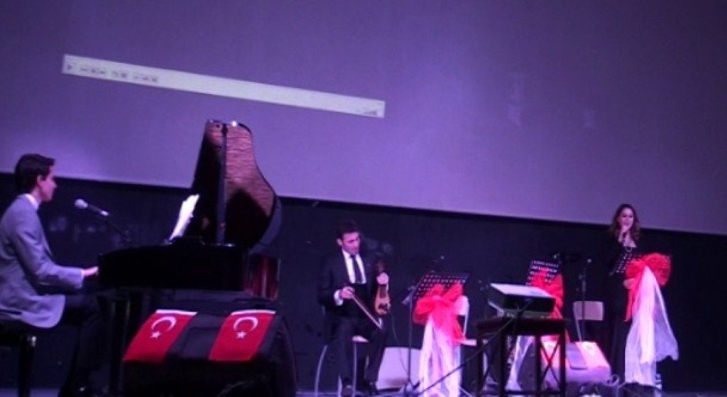 Isparta Belediyesi Piyano Konseri Türküleri Atatürk (16) (Custom)