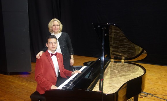 Osmanlı Milli Marşı Beste:Guatelli Klasik Batı Müziği Marşları Solo Piyano Genç Türk Piyanist