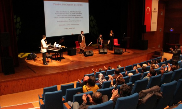 IMG 6419 İBB Kartal Bülent Ecevit Kültür Merkezi Güneş Yakartepe Piyano